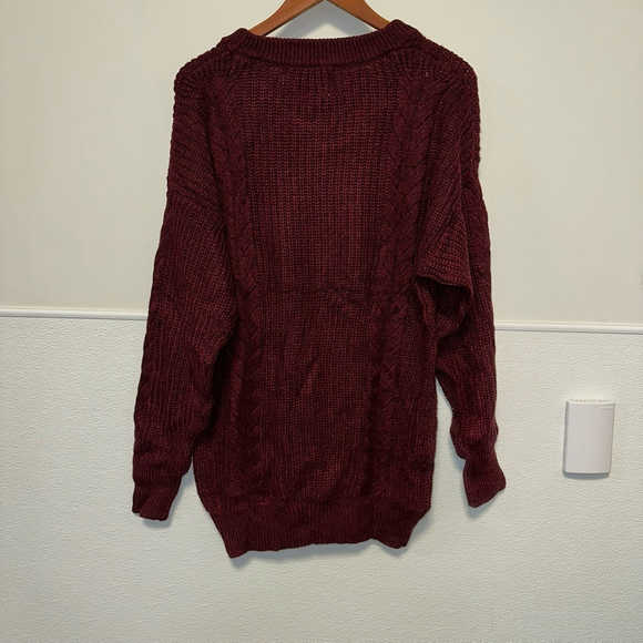 Liny Xin Women’s Burgundy Cable Knit Sweater NWT Medium Slightly Oversized New - Picture 8 of 8
